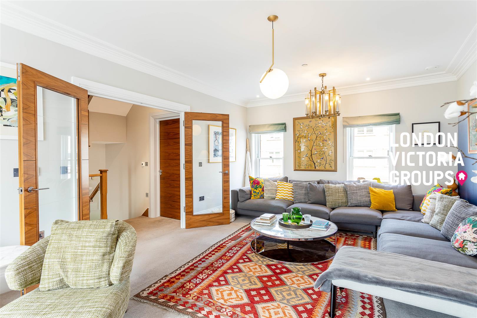 3 bed property in Battersea Park Road, LONDON